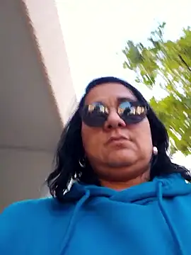 Snapshot of paulinaDiaz1 chatting on 10/18/25, 04:30 paulinaDiaz1 online show from 10/18/25, 04:30