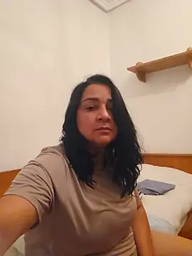 Snapshot of paulinaDiaz1 chatting on 05/24/26, 08:14 paulinaDiaz1 online show from 05/24/26, 08:14