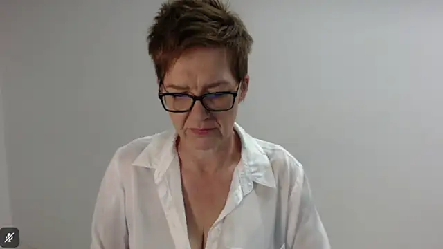 Snapshot of Sofie69Velvet chatting on 04/16/26, 06:14 Sofie69Velvet online show from 04/16/26, 06:14