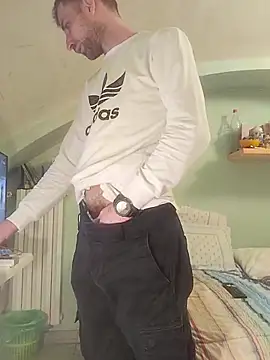 Snapshot of Davlupweed93 chatting on 04/02/26, 09:40 Davlupweed93 online show from 04/02/26, 09:40