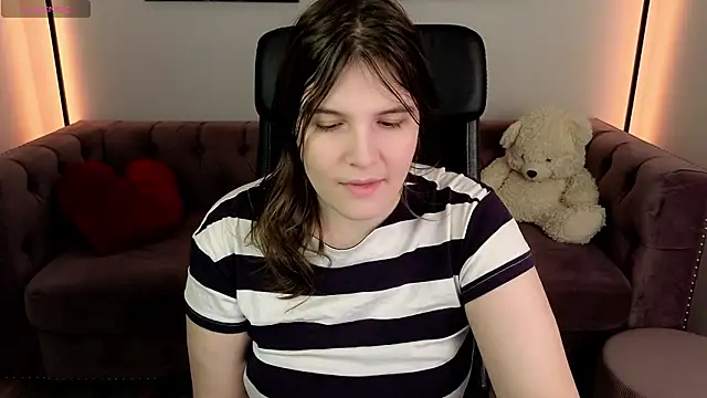 Ruyjin Choi online show from 02/08/26, 11:02