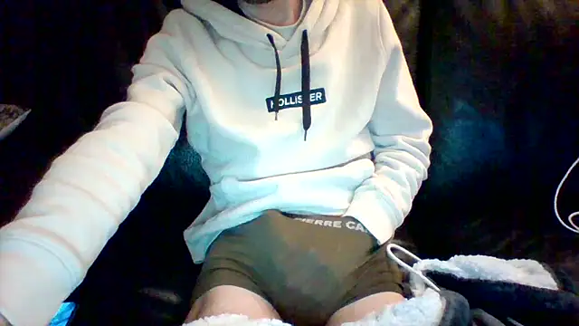 Snapshot of passif520 chatting on 01/03/25, 06:35 passif520 online show from 01/03/25, 06:35