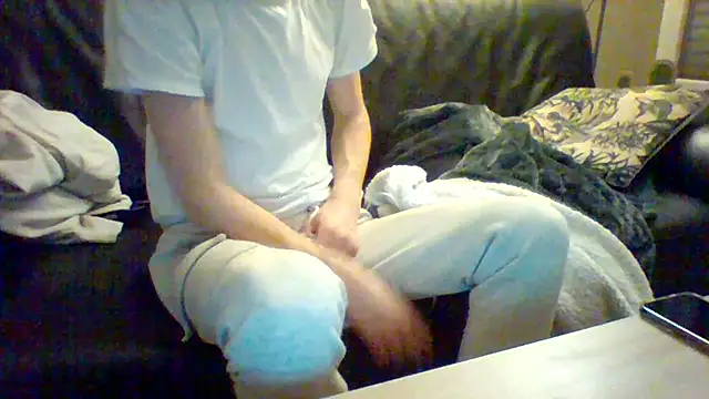 Snapshot of passif520 chatting on 02/08/25, 09:46 passif520 online show from 02/08/25, 09:46