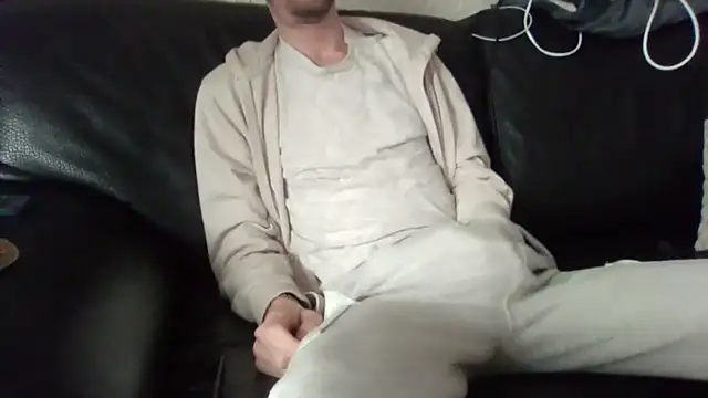 Snapshot of passif520 chatting on 02/24/26, 08:34 passif520 online show from 02/24/26, 08:34