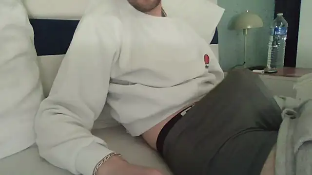 Snapshot of passif520 chatting on 03/24/26, 02:11 passif520 online show from 03/24/26, 02:11