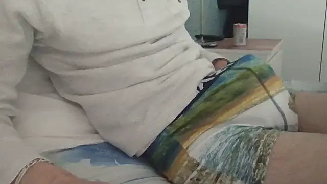 Snapshot of passif520 chatting on 04/21/26, 11:27 passif520 online show from 04/21/26, 11:27