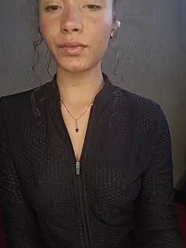 HelenHoltz online show from 11/16/25, 02:55