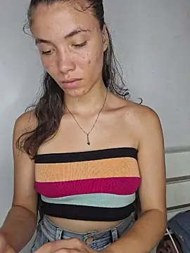 HelenHoltz online show from 12/03/25, 01:42