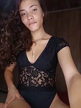 HelenHoltz online show from 05/25/26, 04:24