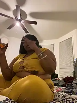 Snapshot of DestinyThickems89 chatting on 03/16/25, 06:09 DestinyThickems89 online show from 03/16/25, 06:09