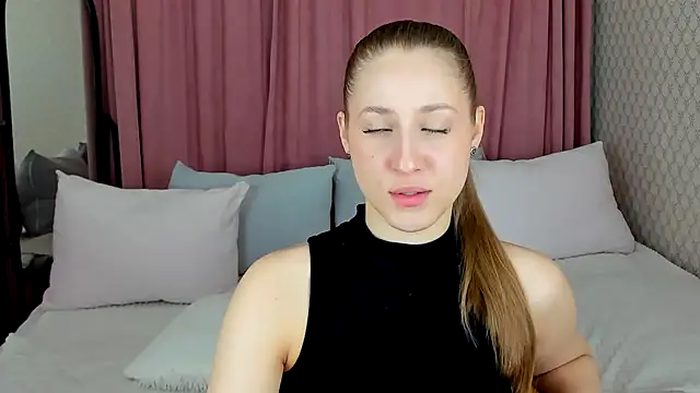 BritneyCruze online show from 12/12/24, 09:19