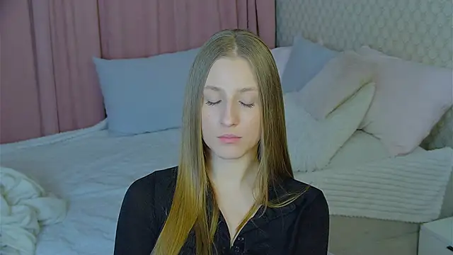 BritneyCruze online show from 02/27/25, 02:10