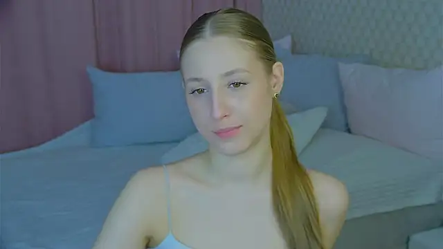 BritneyCruze online show from 03/13/25, 08:48