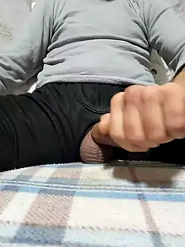 Snapshot of bigdig22cm chatting on 02/28/25, 05:59 bigdig22cm online show from 02/28/25, 05:59