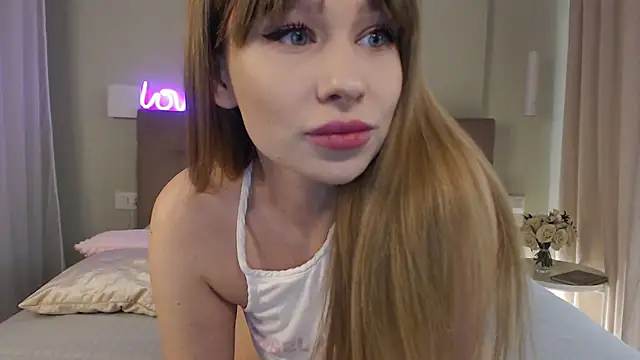 NoraLosttT online show from 02/08/25, 05:50