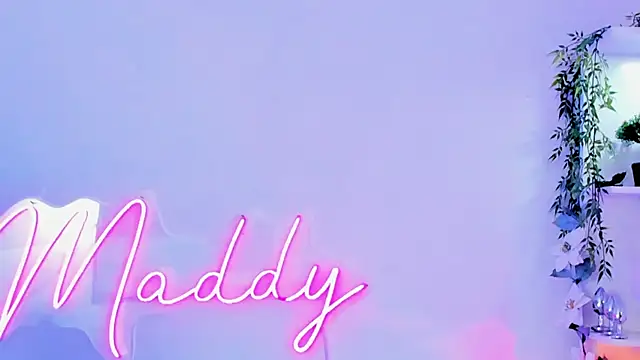 MaddyParisi online show from 02/08/25, 05:08