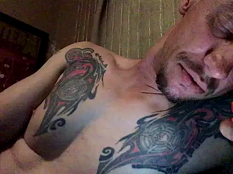 Snapshot of Highfrog1 chatting on 09/15/25, 05:13 Highfrog1 online show from 09/15/25, 05:13
