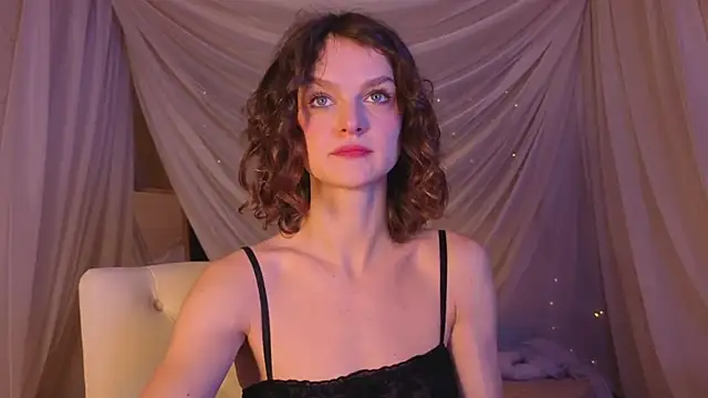 Soo dreamy online show from 11/30/25, 01:20