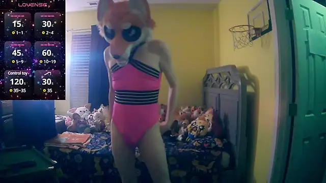 Snapshot of FoxieHikari chatting on 01/22/25, 02:59 FoxieHikari online show from 01/22/25, 02:59