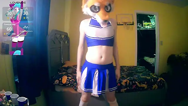 Snapshot of FoxieHikari chatting on 11/24/25, 01:05 FoxieHikari online show from 11/24/25, 01:05