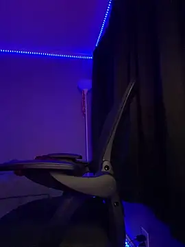 Snapshot of plutomf chatting on 09/24/25, 07:28 plutomf online show from 09/24/25, 07:28