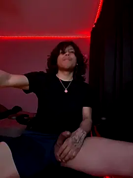 Snapshot of plutomf chatting on 10/16/25, 01:17 plutomf online show from 10/16/25, 01:17