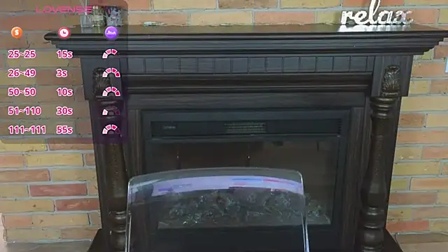 Snapshot of Ellie_Sunset chatting on 04/05/26, 08:00 Ellie Sunset online show from 04/05/26, 08:00