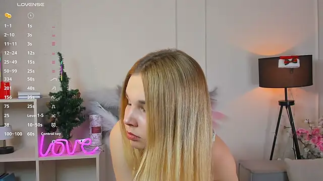 OdetteHarwick online show from 01/18/26, 07:12