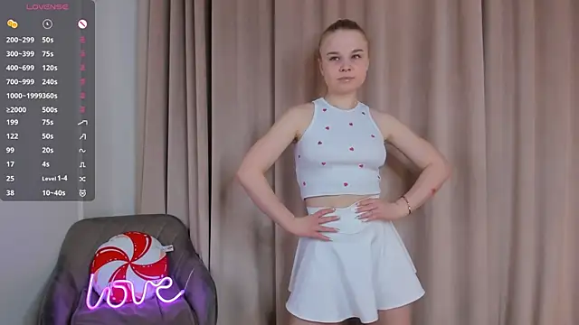 OdetteHarwick online show from 04/10/26, 07:13