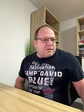 coupleLatinaLovers online show from 12/24/24, 06:11