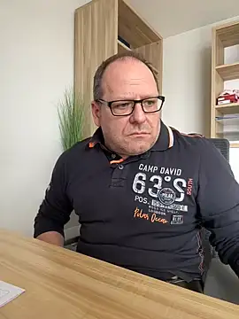 coupleLatinaLovers online show from 02/05/25, 11:02