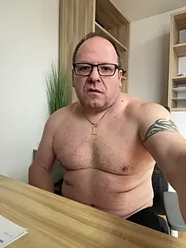 coupleLatinaLovers online show from 02/10/25, 09:14