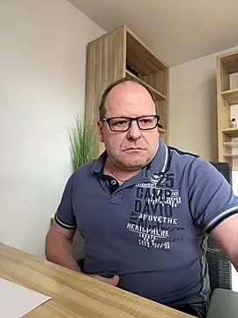 coupleLatinaLovers online show from 03/13/25, 11:08