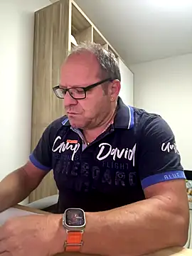 coupleLatinaLovers online show from 09/19/25, 04:47