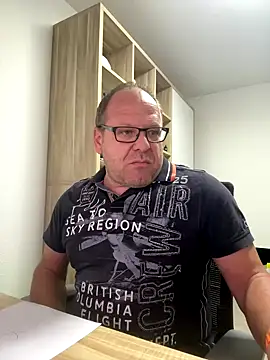 coupleLatinaLovers online show from 09/23/25, 04:59