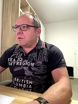 coupleLatinaLovers online show from 12/17/25, 06:08