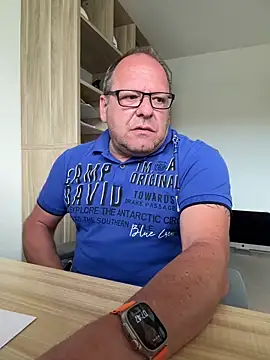 coupleLatinaLovers online show from 05/27/26, 05:48