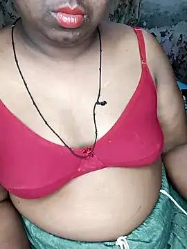 Snapshot of niketa__ chatting on 12/13/24, 07:21 niketa online show from 12/13/24, 07:21