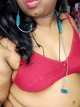 Snapshot of niketa__ chatting on 02/02/25, 01:02 niketa online show from 02/02/25, 01:02