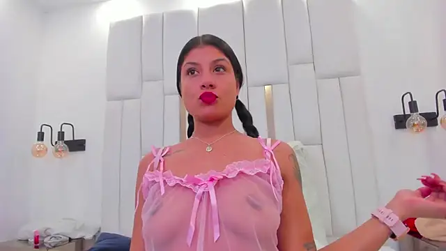 chloe zulay online show from 02/28/26, 02:45