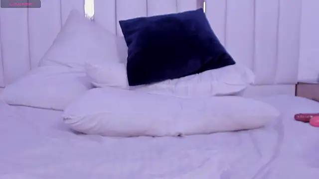 chloe zulay online show from 04/13/26, 03:01