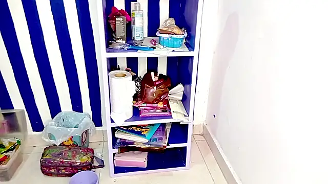 PetiteIvoryQueen19 online show from 04/15/26, 03:46