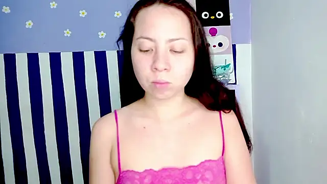 PetiteIvoryQueen19 online show from 04/24/26, 04:48