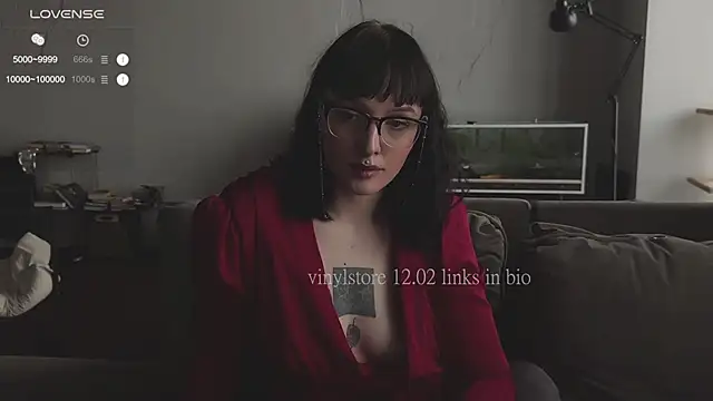 vinylstore online show from 02/12/25, 05:58