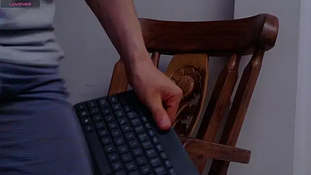 Snapshot of Sexy_Alejandro_ chatting on 03/25/26, 11:49 Sexy Alejandro online show from 03/25/26, 11:49