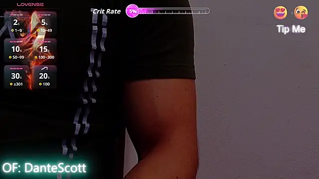 Snapshot of Sexy_Alejandro_ chatting on 04/13/26, 11:59 Sexy Alejandro online show from 04/13/26, 11:59