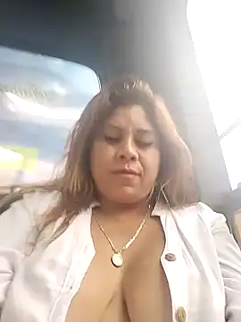 Laura-Hernandez online show from 01/07/25, 07:06