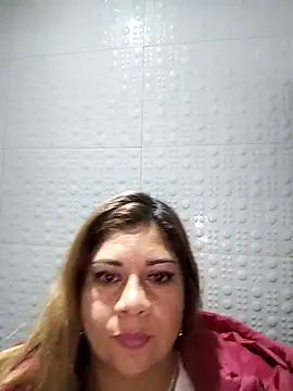 Laura-Hernandez online show from 02/15/25, 12:26