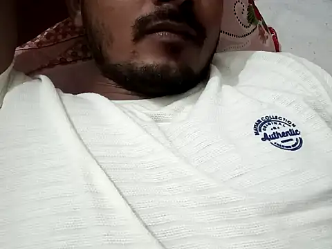 Bigcocks01 online show from 12/28/24, 03:48