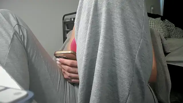 Snapshot of bigb00tyjudyyX chatting on 03/04/26, 02:34 bigb00tyjudyyX online show from 03/04/26, 02:34